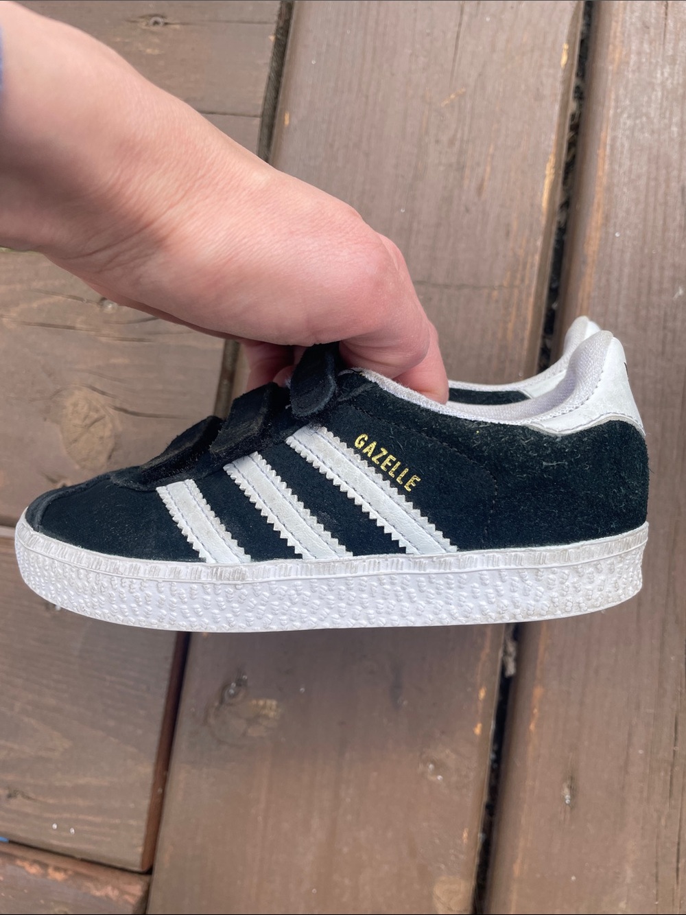 🍀Sale 4/$20 Adidas Gazelle sneaker, toddler sz 9.5